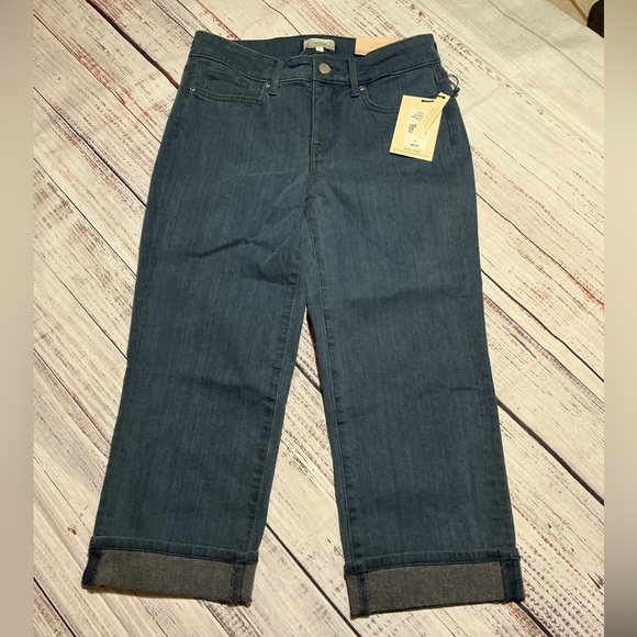 NYDJ Denim - NWT NYDJ Marilyn Crop Cuff Monroe jeans. Size 2.
